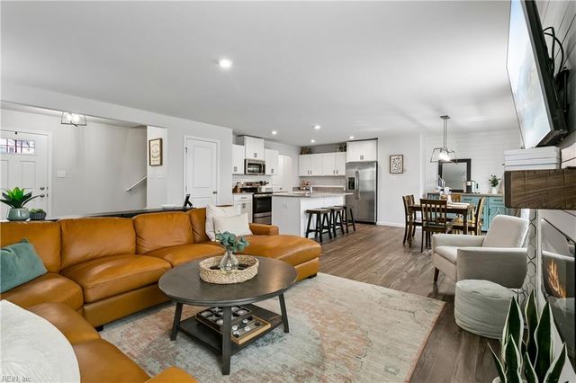 104 Pettigrew CT, Williamsburg, VA 23185