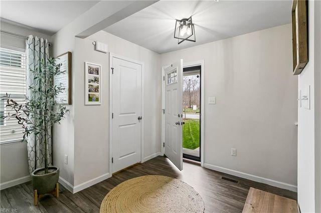 104 Pettigrew CT, Williamsburg, VA 23185