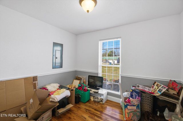 930 Oak Grove Rd, Madisonville, TN 37354