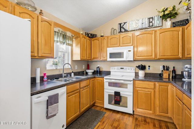 930 Oak Grove Rd, Madisonville, TN 37354