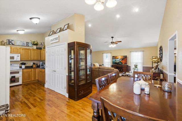 930 Oak Grove Rd, Madisonville, TN 37354