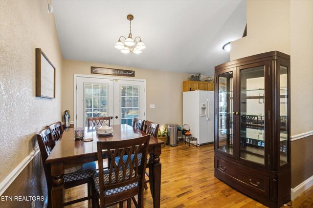 930 Oak Grove Rd, Madisonville, TN 37354