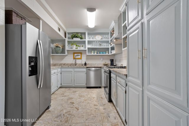 1387 Father Ryan Avenue, Biloxi, MS 39530