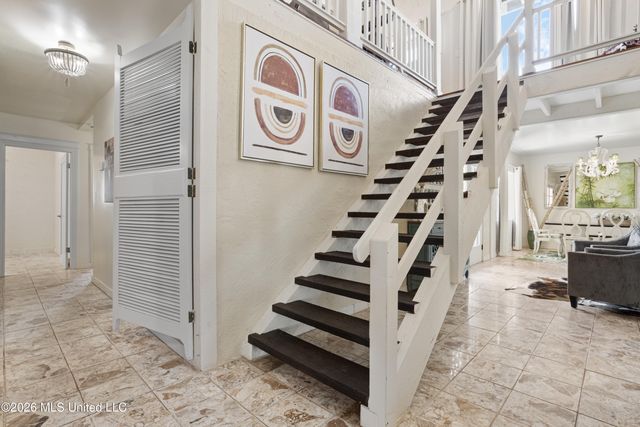 1387 Father Ryan Avenue, Biloxi, MS 39530
