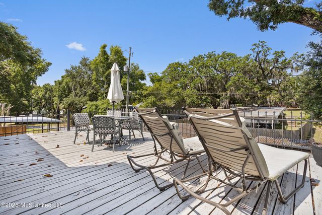1387 Father Ryan Avenue, Biloxi, MS 39530