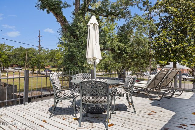 1387 Father Ryan Avenue, Biloxi, MS 39530