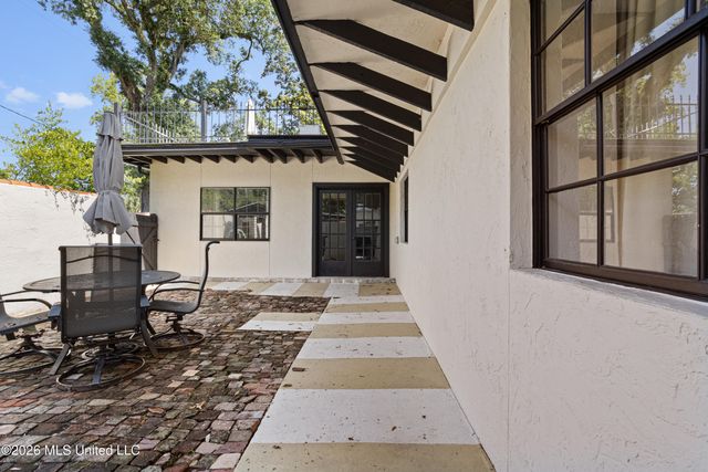 1387 Father Ryan Avenue, Biloxi, MS 39530