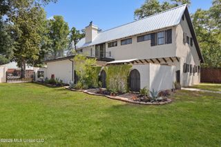 1387 Father Ryan Avenue, Biloxi, MS 39530