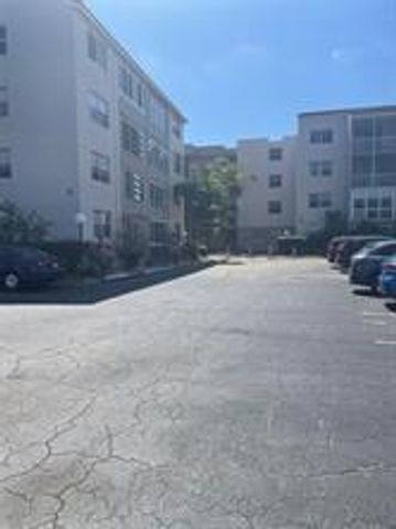 2821 Somerset Dr 217, Lauderdale Lakes, FL 33311