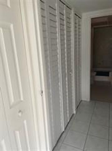 2821 Somerset Dr 217, Lauderdale Lakes, FL 33311