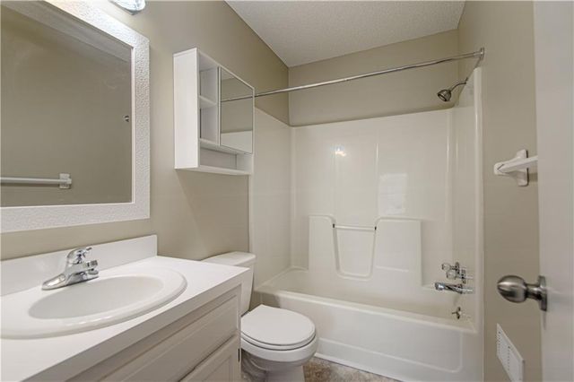 613 N Cedar Street, Gardner, KS 66030