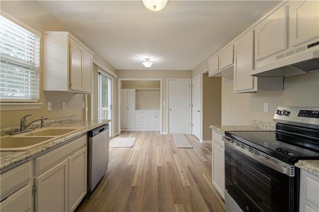 613 N Cedar Street, Gardner, KS 66030
