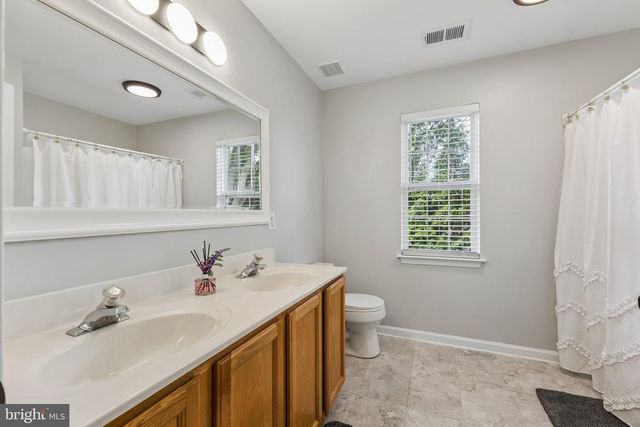 8 WINDING OAK CT, Olney, MD 20832