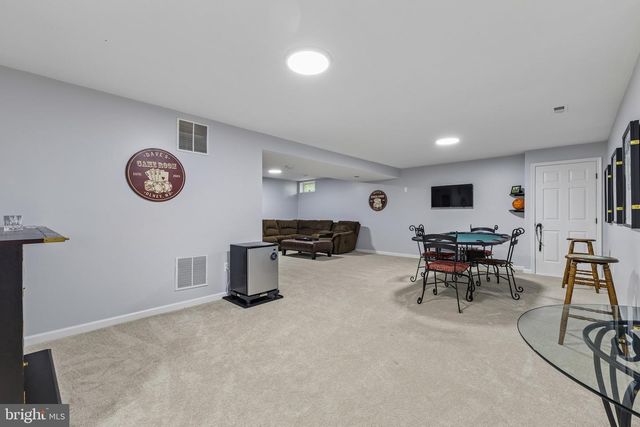 8 WINDING OAK CT, Olney, MD 20832