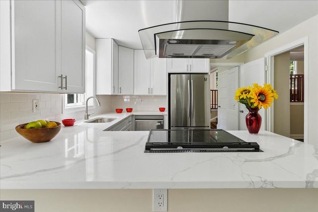 12811 LACY DR, Silver Spring, MD 20904