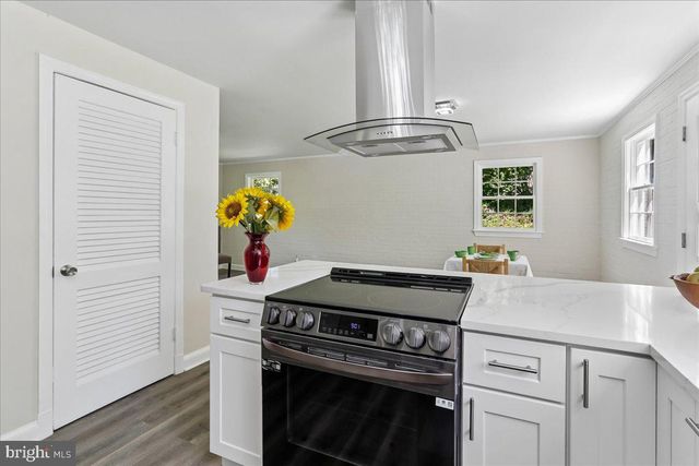 12811 LACY DR, Silver Spring, MD 20904