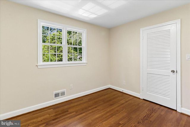 12811 LACY DR, Silver Spring, MD 20904