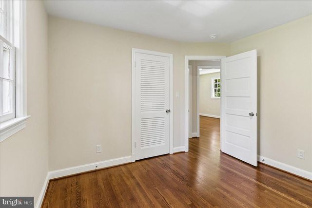 12811 LACY DR, Silver Spring, MD 20904