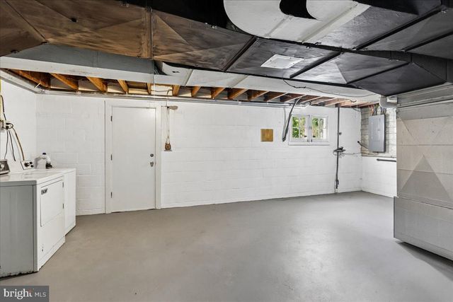 12811 LACY DR, Silver Spring, MD 20904