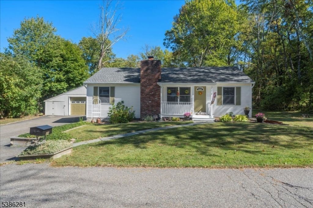 35 Vine Ave, West Milford Twp., NJ 07480