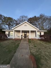 104 Ridgecrest Road, Lagrange, GA 30240