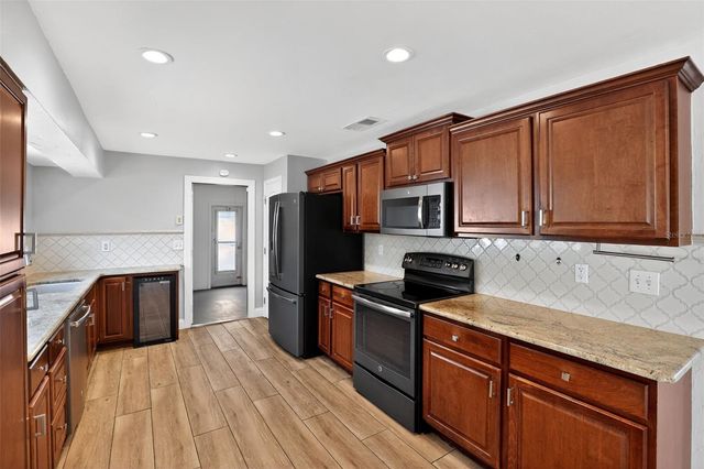 8607 CHATHAM STREET, Fort Myers, FL 33907