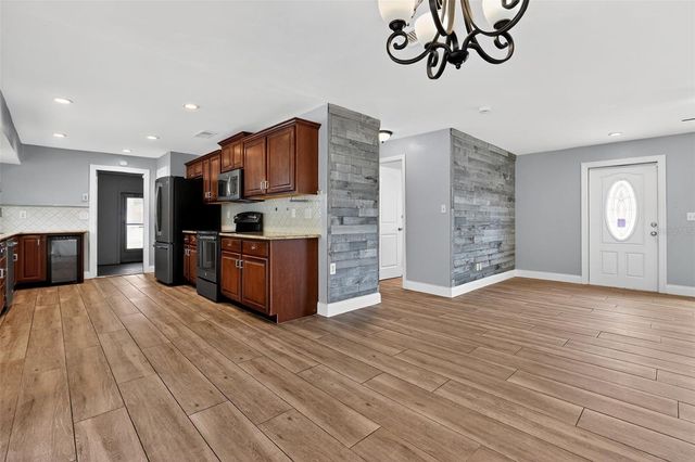 8607 CHATHAM STREET, Fort Myers, FL 33907