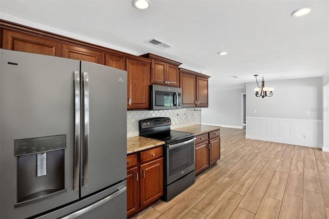 8607 CHATHAM STREET, Fort Myers, FL 33907