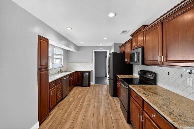 8607 CHATHAM STREET, Fort Myers, FL 33907