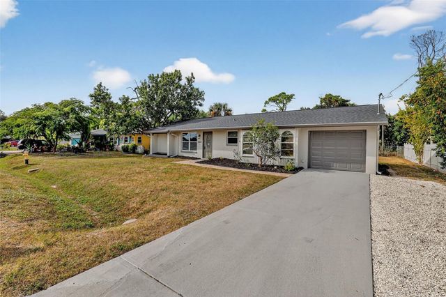 8607 CHATHAM STREET, Fort Myers, FL 33907