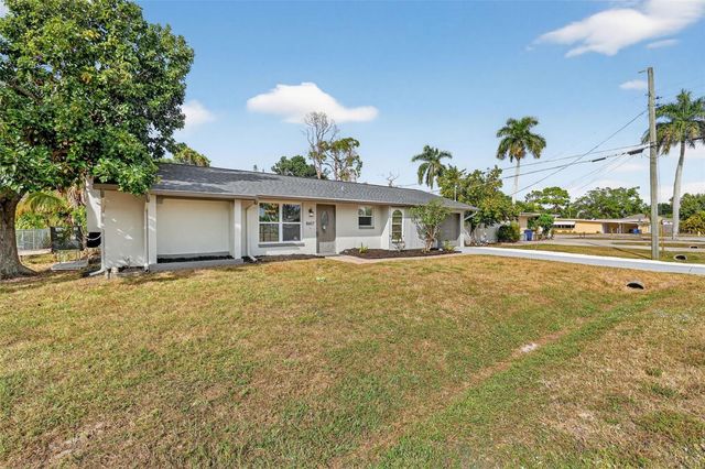 8607 CHATHAM STREET, Fort Myers, FL 33907