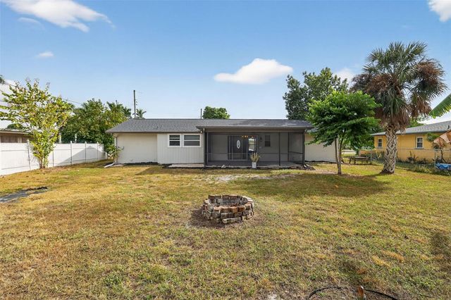 8607 CHATHAM STREET, Fort Myers, FL 33907