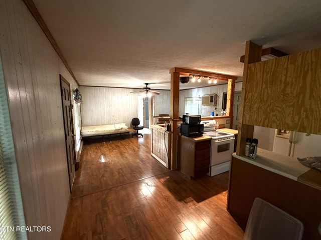 2930 Arch Way, Cosby, TN 37722