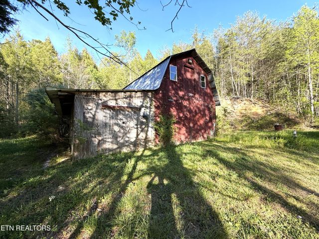 2930 Arch Way, Cosby, TN 37722
