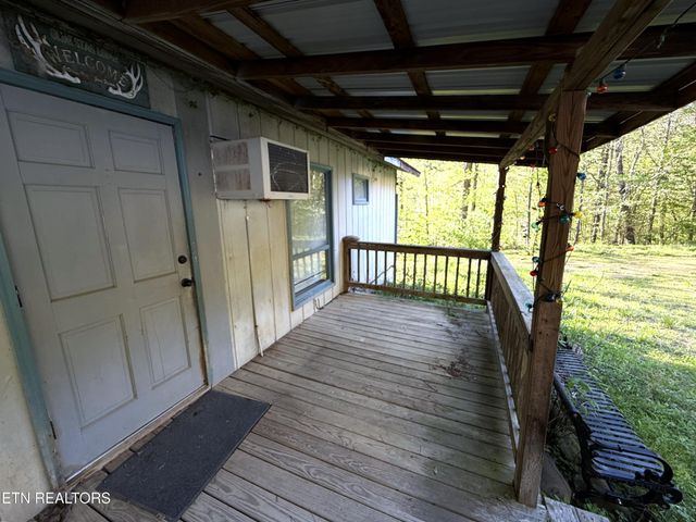 2930 Arch Way, Cosby, TN 37722