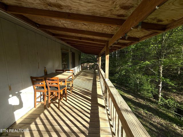 2930 Arch Way, Cosby, TN 37722