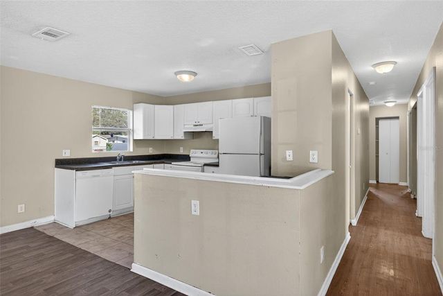 2602 E EMMA STREET, Tampa, FL 33610