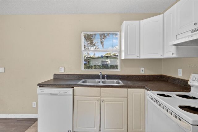 2602 E EMMA STREET, Tampa, FL 33610