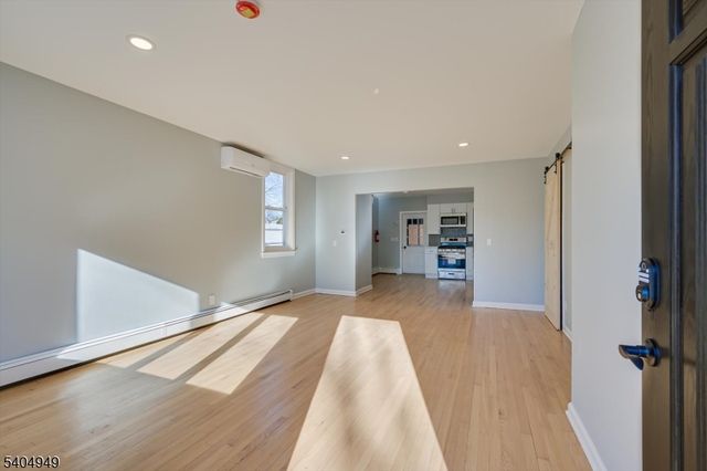 34 Tillman St, Raritan Boro, NJ 08869