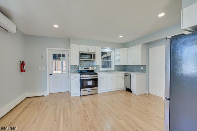 34 Tillman St, Raritan Boro, NJ 08869