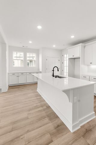 156 Nearwater Place, Hendersonville, TN 37075