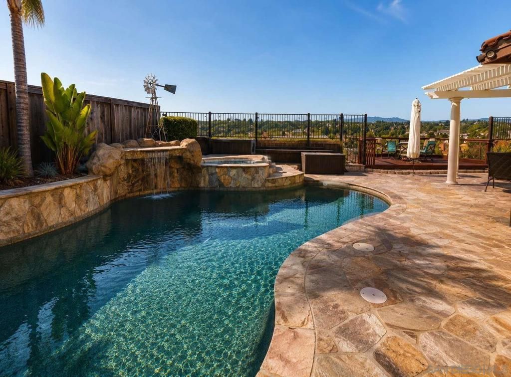 2327 Clearcrest LN, Fallbrook, CA 92028 — photo 4