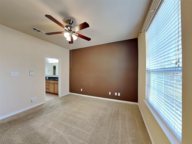 950 Henderson Street 1222, Fort Worth, TX 76102