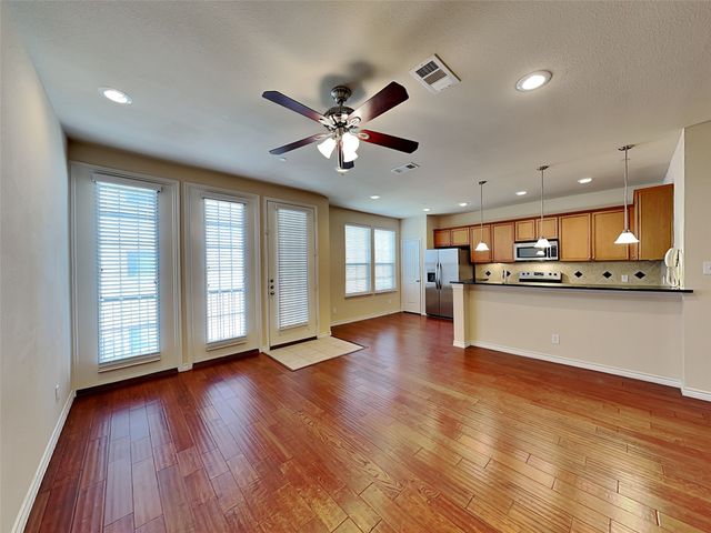 950 Henderson Street 1222, Fort Worth, TX 76102