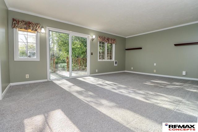 200 S Cotner Boulevard, Lincoln, NE 68510