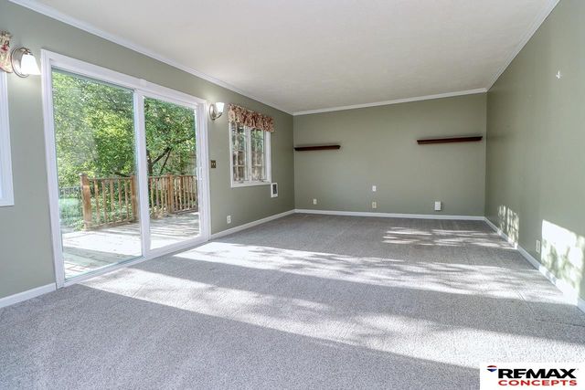 200 S Cotner Boulevard, Lincoln, NE 68510