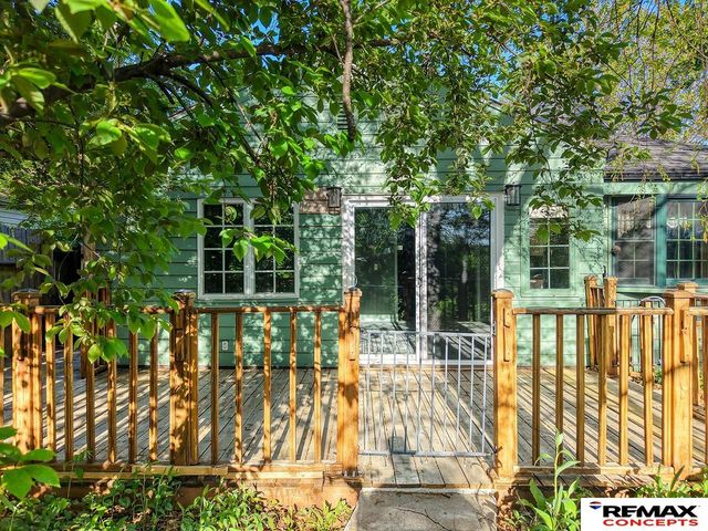 200 S Cotner Boulevard, Lincoln, NE 68510