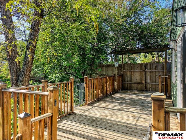200 S Cotner Boulevard, Lincoln, NE 68510