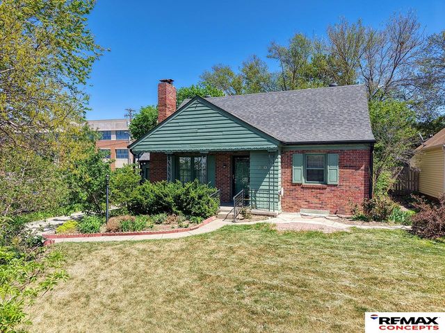 200 S Cotner Boulevard, Lincoln, NE 68510