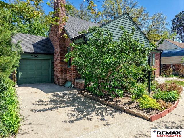 200 S Cotner Boulevard, Lincoln, NE 68510